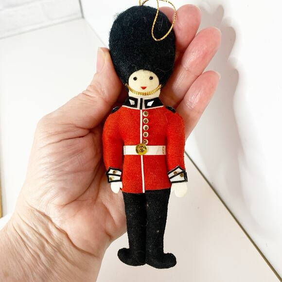St Nicholas Union Jack Beef Eaters Guard Solider Ornaments Plush Fabric Felt - Picture 4 of 4